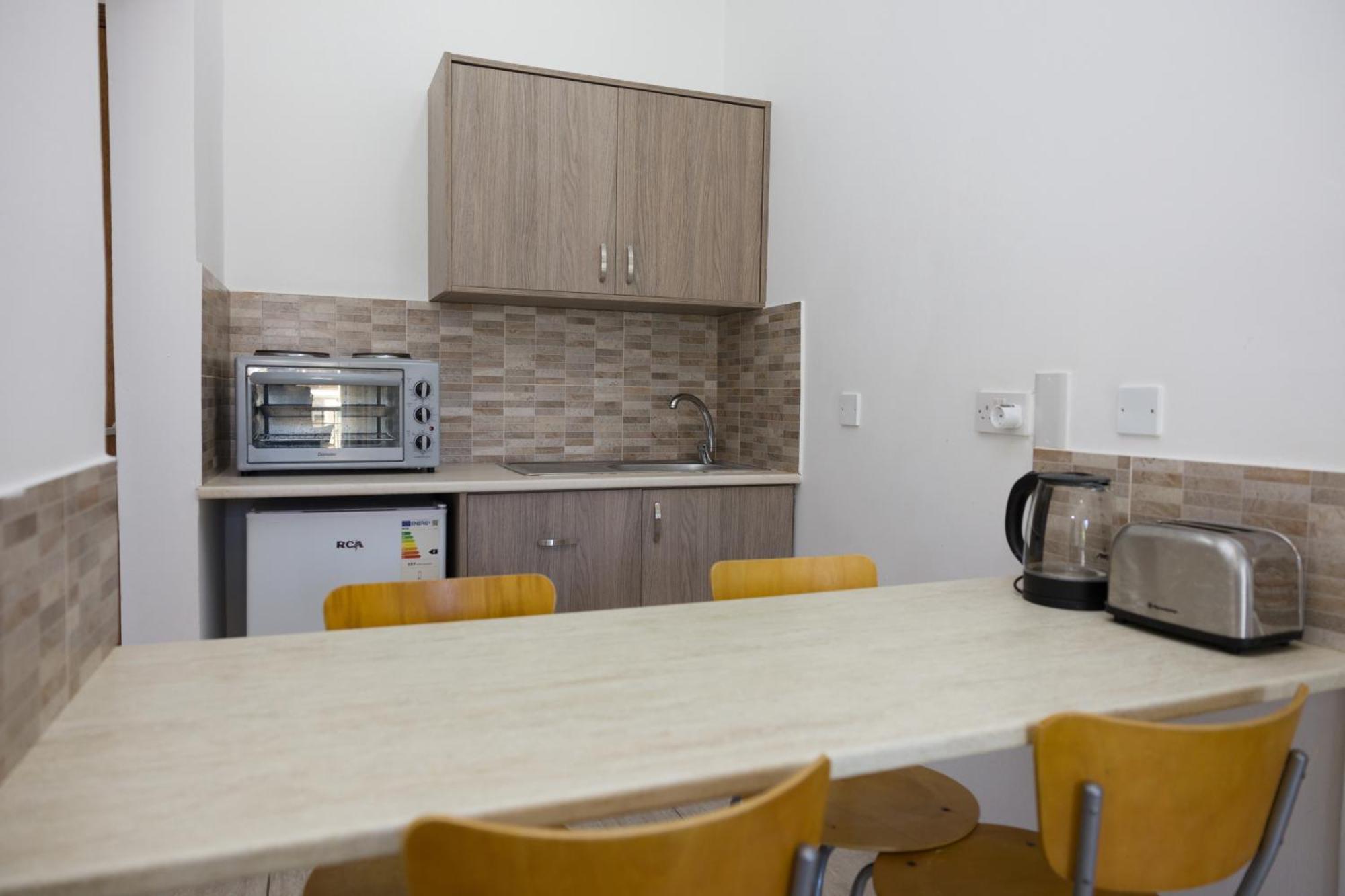 Alecos Hotel Apartments Пафос Экстерьер фото